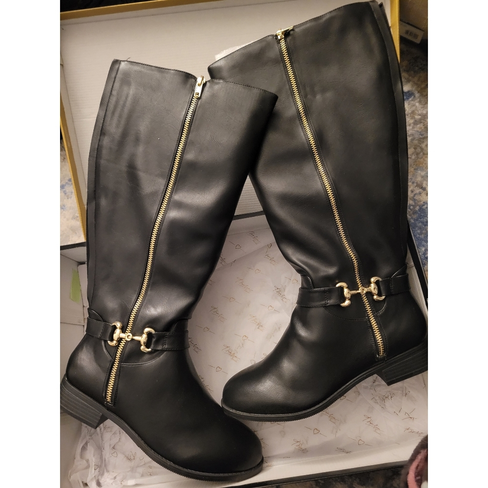 Thalia Sodi boots